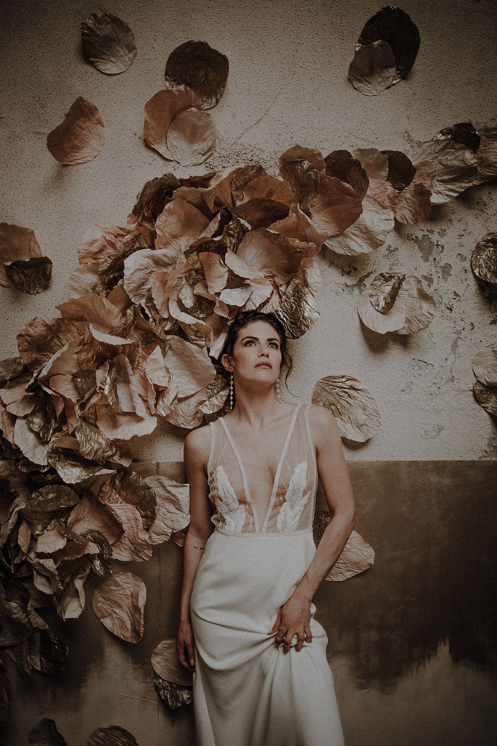 robe de mariee sur mesure 2020 paris couture robe luxe broderie main crepe de soie applat de dentelle dentelle tropicale transparence